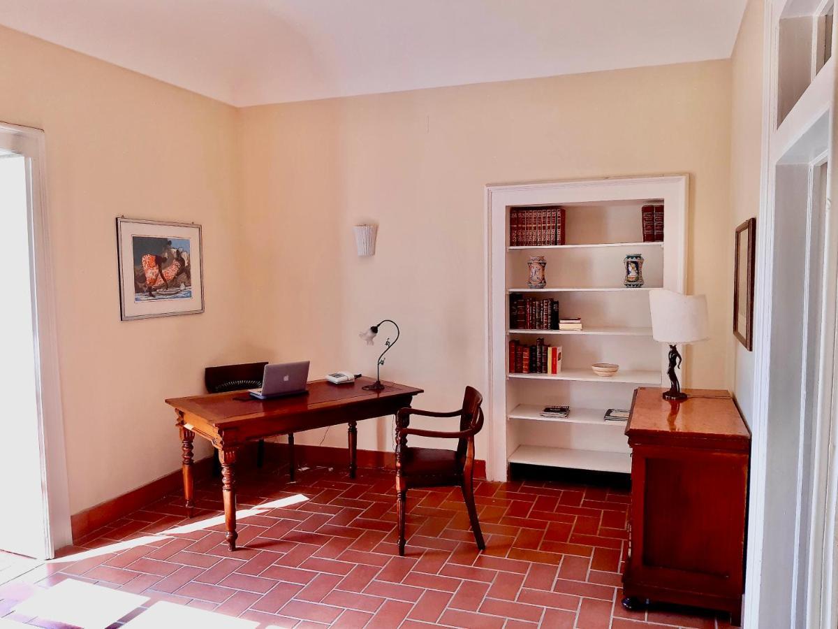 Elegante In Palazzo Storico Ortigia Apartament *