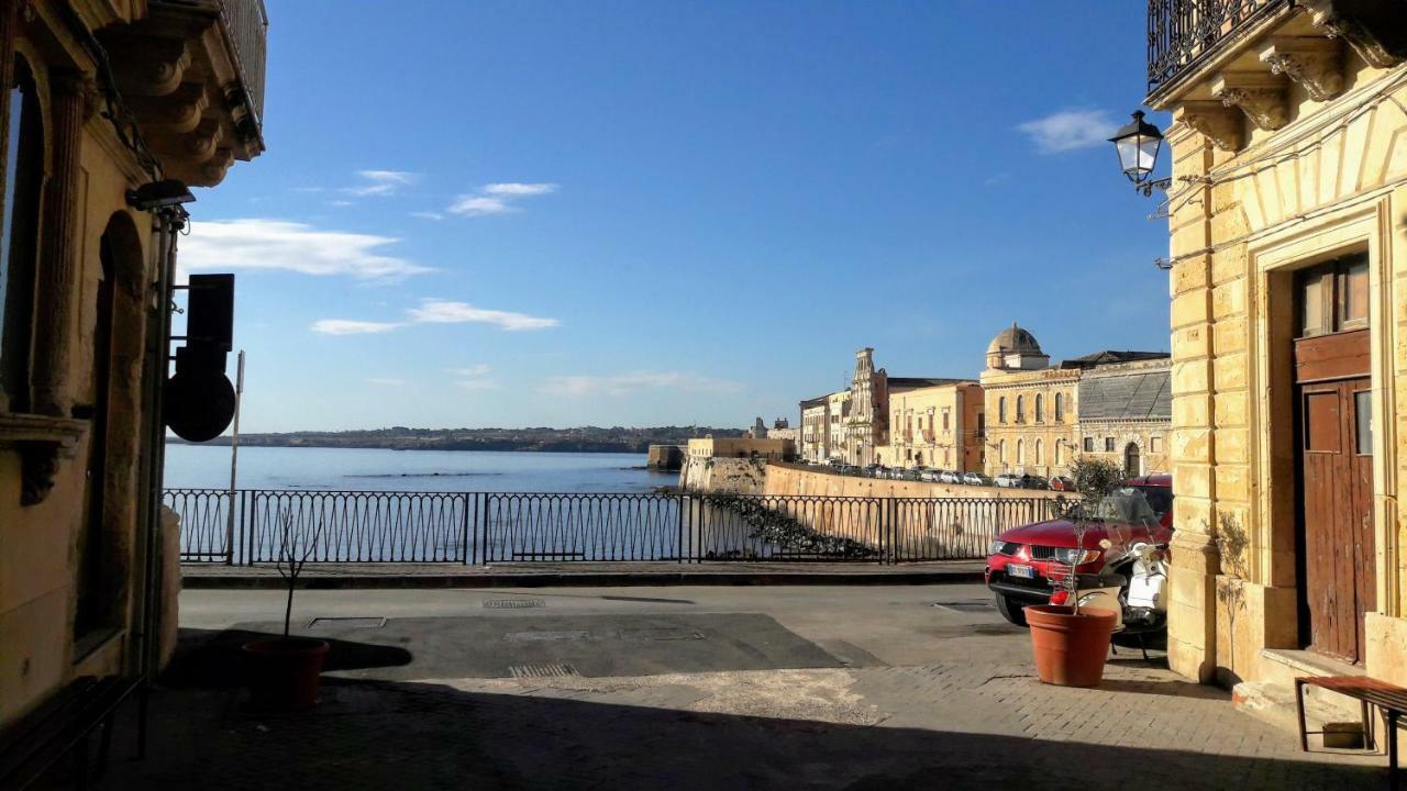 Elegante In Palazzo Storico Ortigia Apartament *